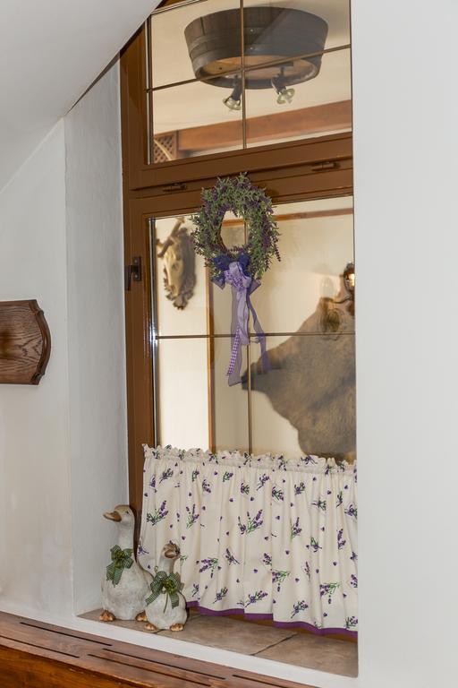 Penzion Gazdovsky Hostinec Topoľčianky エクステリア 写真