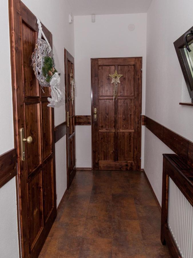 Penzion Gazdovsky Hostinec Topoľčianky エクステリア 写真